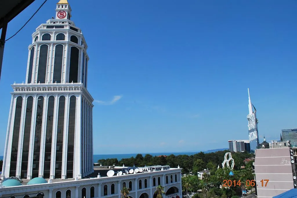 Irakli'S Apartment With Sea View Batumi